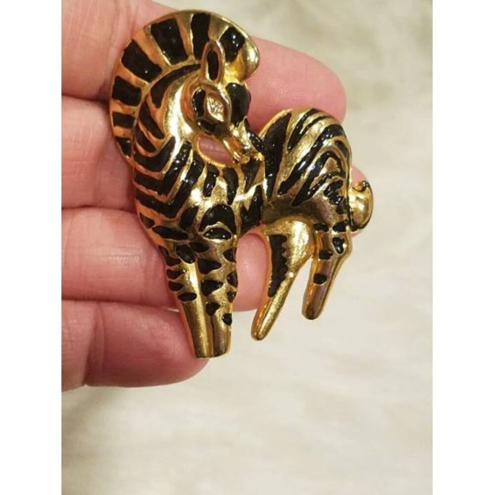 Zebra brooch Pendant gold and black with rhinestone‎ eye. - Picture 5 of 6